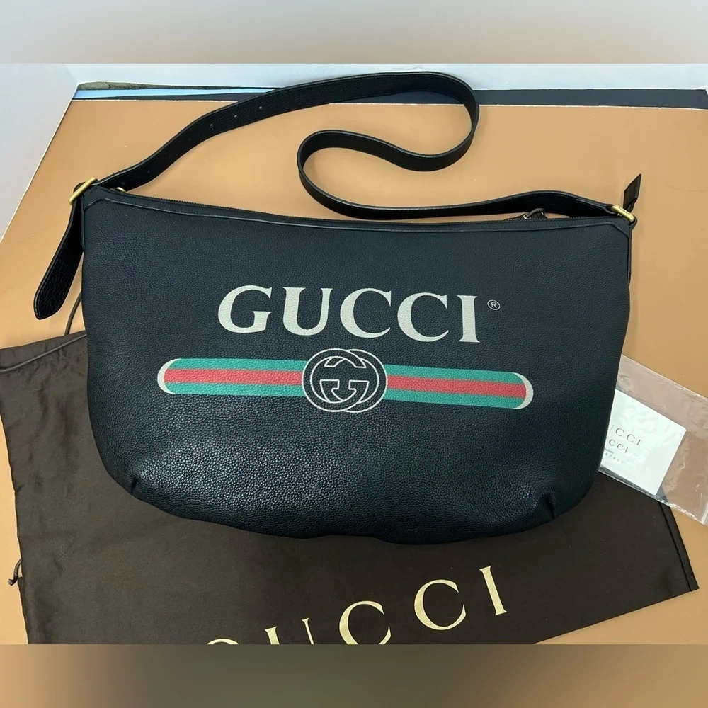 GUCCI Authentic.Half-Moon leather Bag with inspired vintage logo style. - Picture 7 of 16